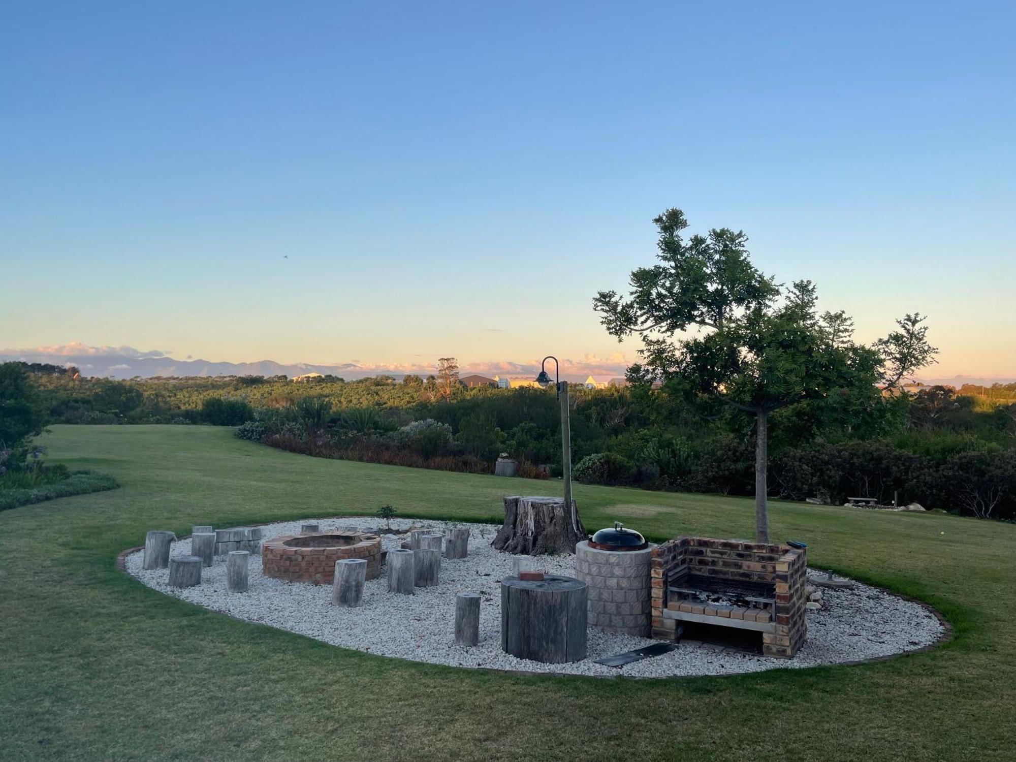 Gemstone Farm Bed & Breakfast Plettenberg Bay Exterior foto